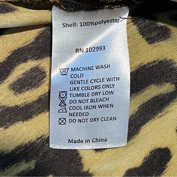 Adam Lippes animal print asymmetric satin top, sleeveless, size 2 - Picture 13 of 13